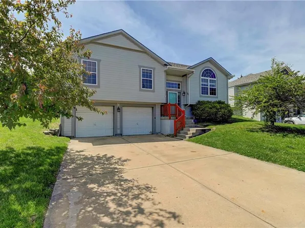 19 NE 113th St, Kansas City, MO 64155