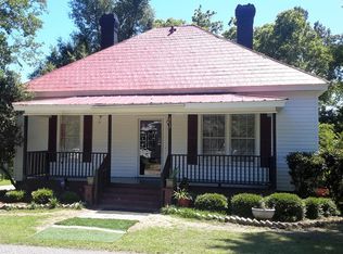 303 Dicks St, Williston, SC 29853