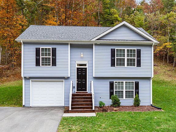 3rd image of 315 John Lemley Ln SE