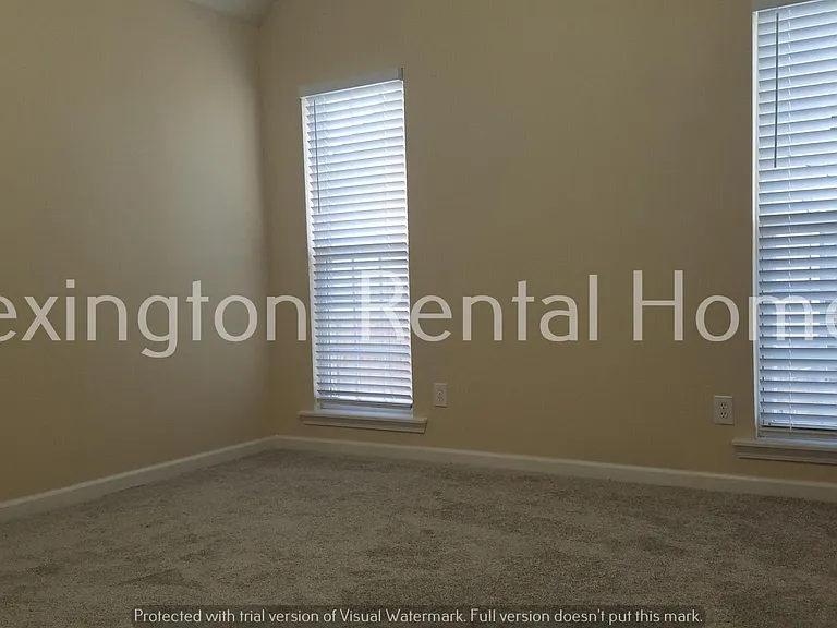 142 Savannah Hills Dr — Photo 8