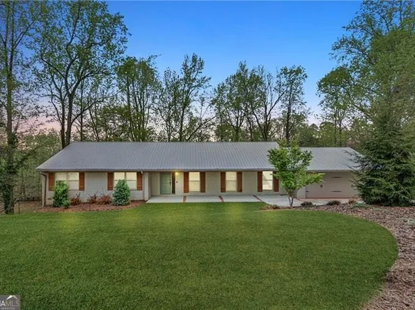 2248 Skyline Dr, Gainesville, GA 30501