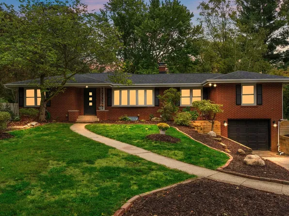 216 Friendship Trl, Pottawattamie Park, IN 46360