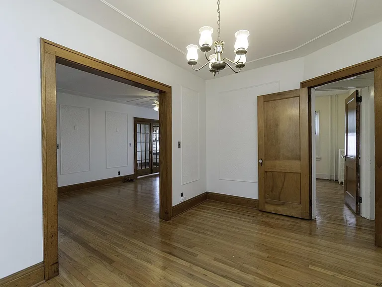 110 Hollywood Ave #1 — Photo 13