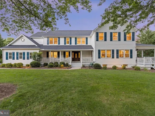 23703 Woodfield Rd, Gaithersburg, MD 20882