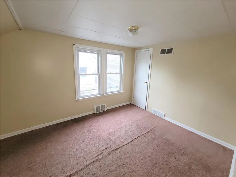 6912 Mansfield St — Photo 14