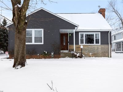 19163 Westwood Dr, Strongsville, OH, 44149