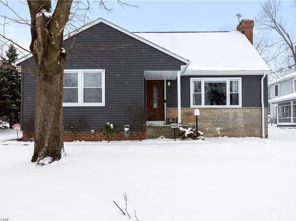 19163 Westwood Dr, Strongsville, OH 44149
