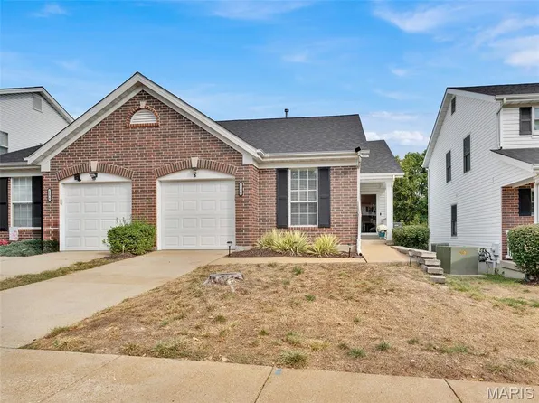 1176 Big Bend Crossing Dr, Valley Park, MO 63088