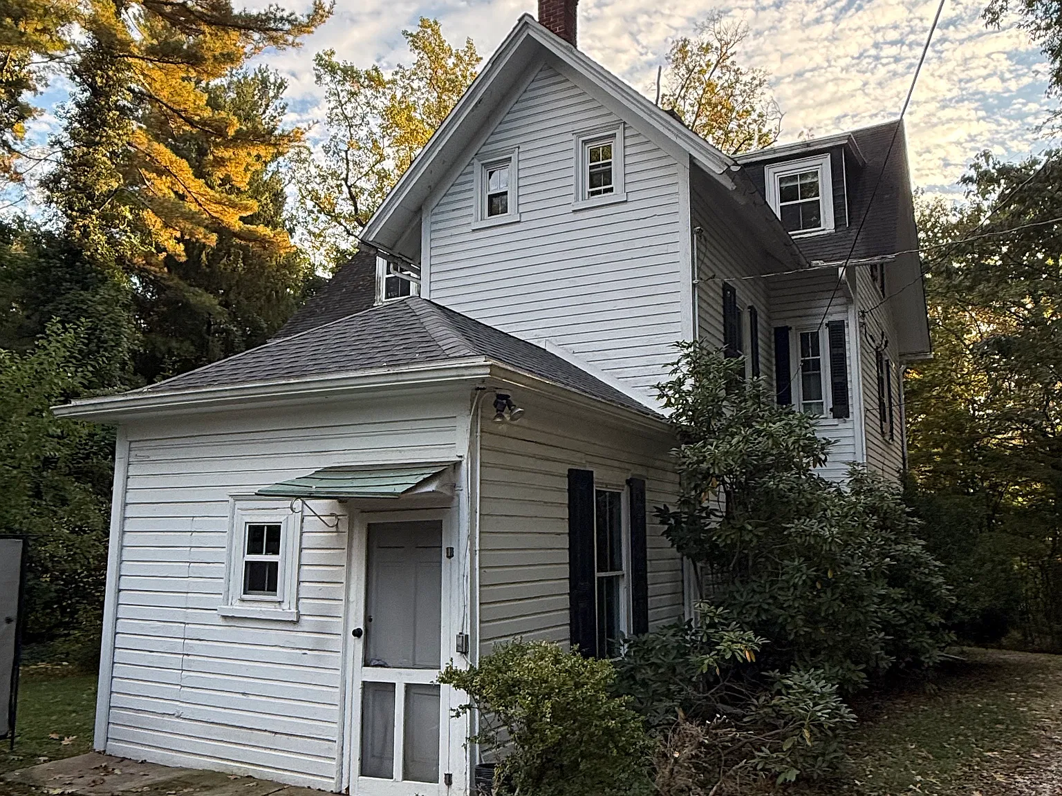 1426 County Line Rd — Photo 3