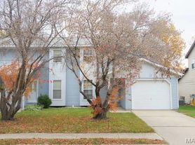 108 Mill Dr, O Fallon, IL