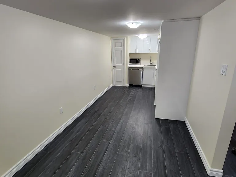 2200 Kawartha Heights Blvd #BASEMENT — Photo 4