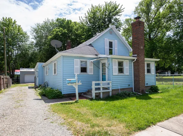 321 E Cherry St, Argos, IN 46501