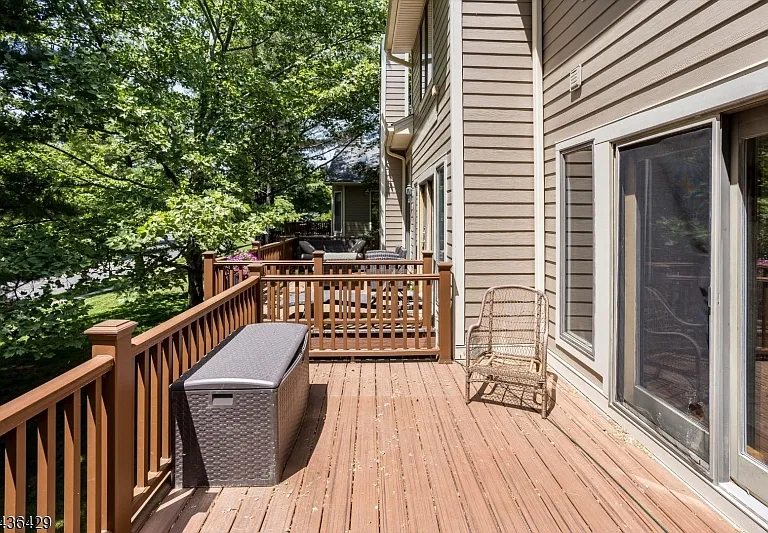 35 Lenox Ct — Photo 18