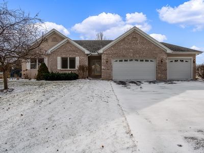 213 Boeing Trl, Poplar Grove, IL, 61065
