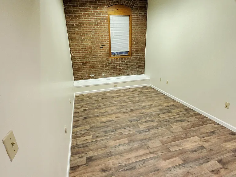 209 1st Ave #1 — Photo 7