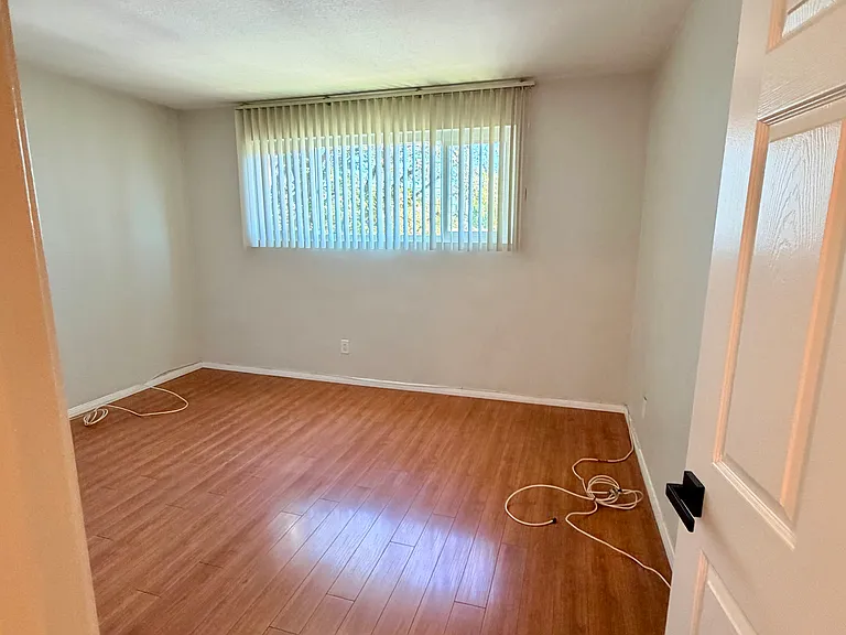 17041 Roscoe Blvd #3 — Photo 26