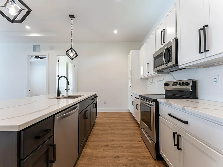 1518 Minnesota Ave #3 — Photo 4
