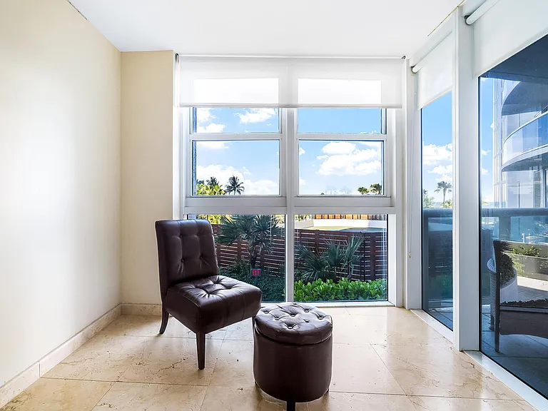 18911 Collins Ave #506 — Photo 30