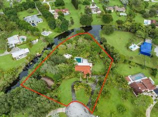 8106 N Damascus Dr, Palm Beach Gardens, FL 33418