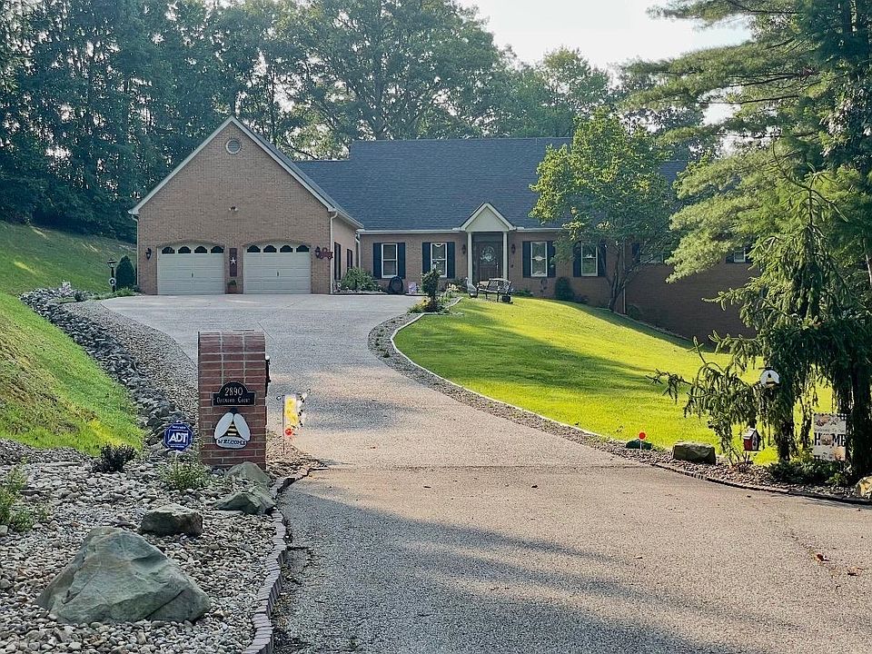 1st image of 2890 Oakwood Ct