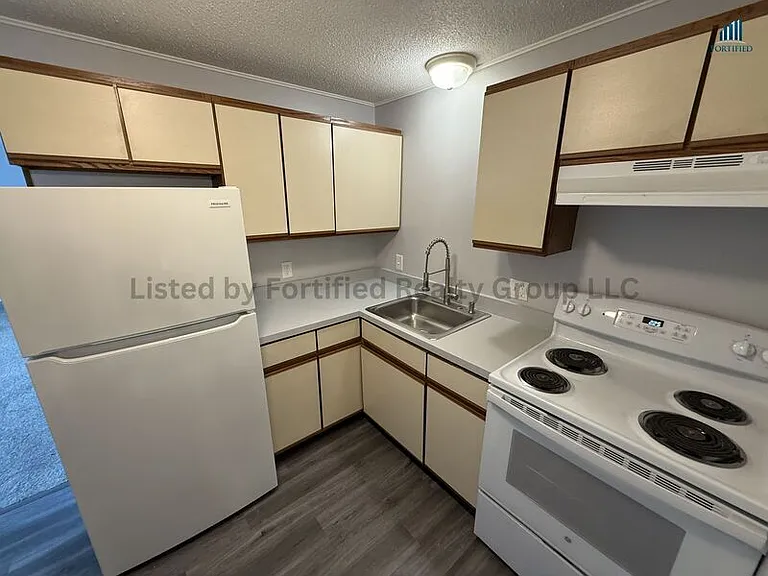 380 Buffinton St #24 — Photo 7