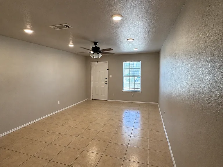 164 Ryan Cir #C — Photo 3