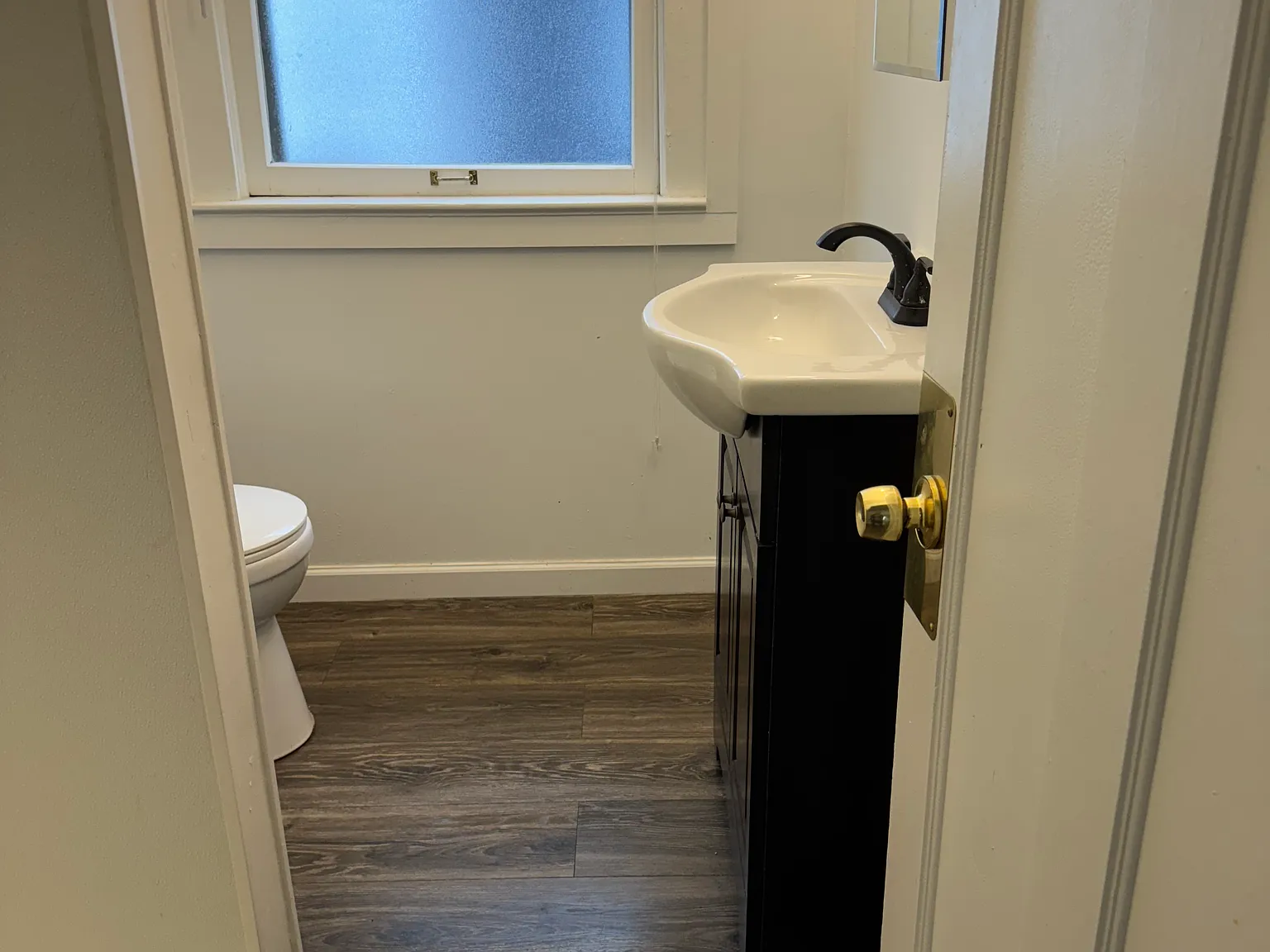 2 bed, 1100 sqft, $1,300 — Photo 2