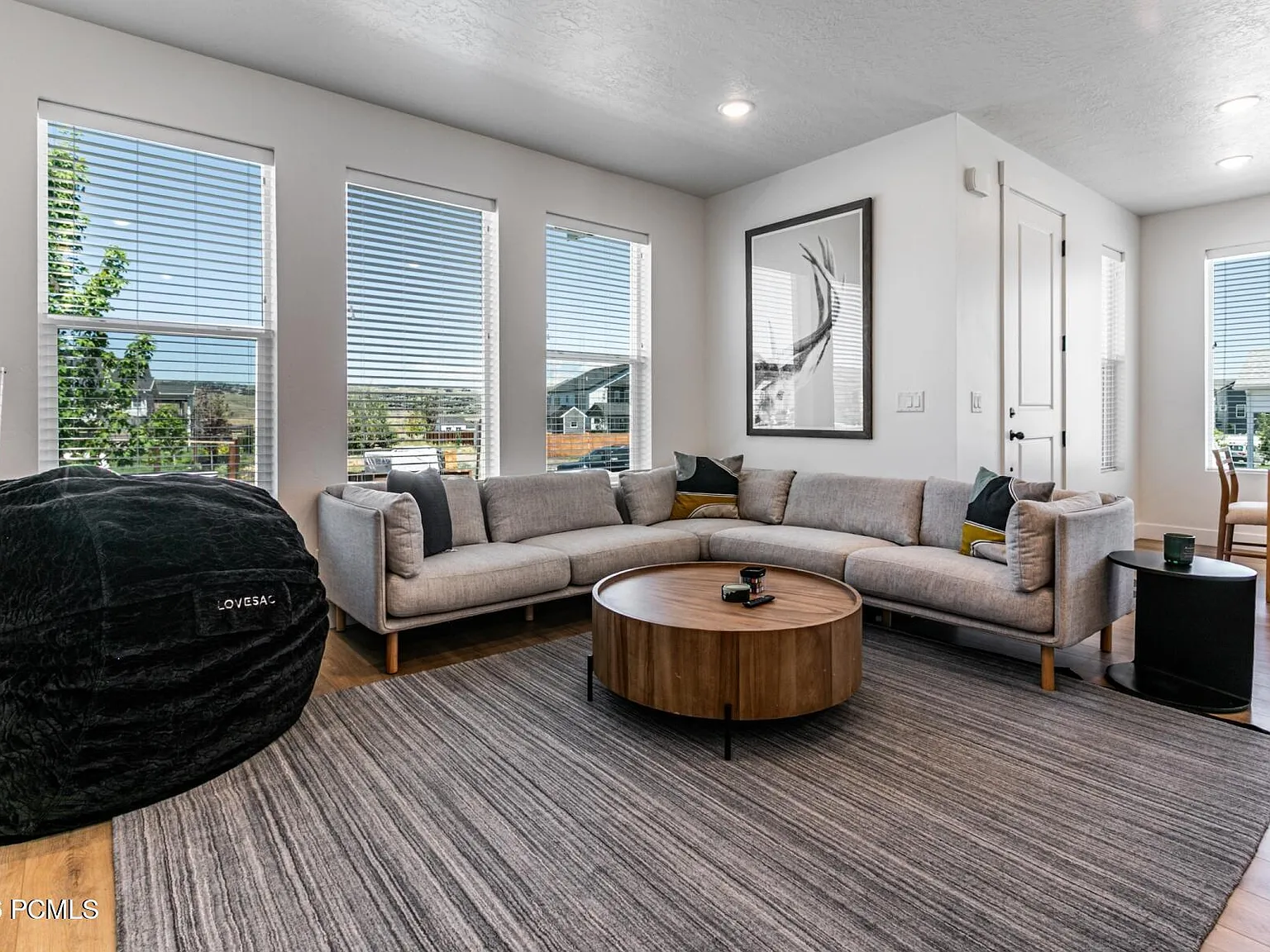 4 bed, 3.5 bath, 2944 sqft, $4,300 — Photo 4
