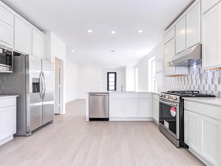 27410 Sweetwater Bay Dr — Photo 11