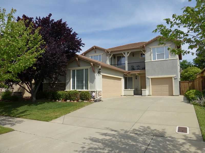 1st image of 7154 Claremont Cir