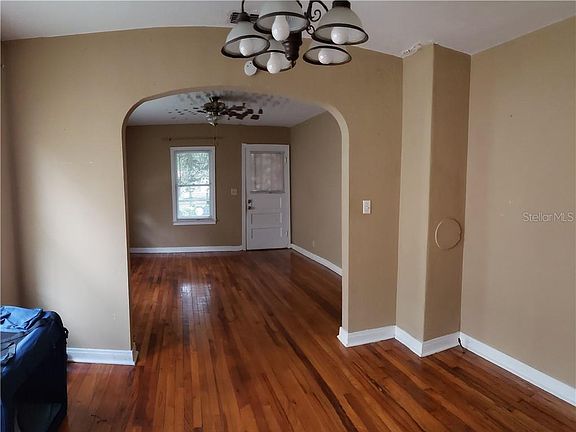 2nd image of 1910 Park Lake St