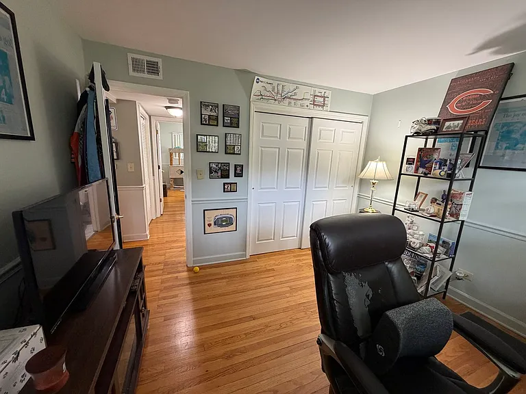 167 E Palatine Rd #I — Photo 11