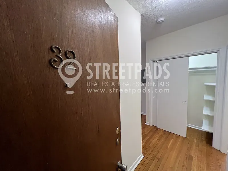 Studio, 9999 sqft, $1,950 — Photo 3