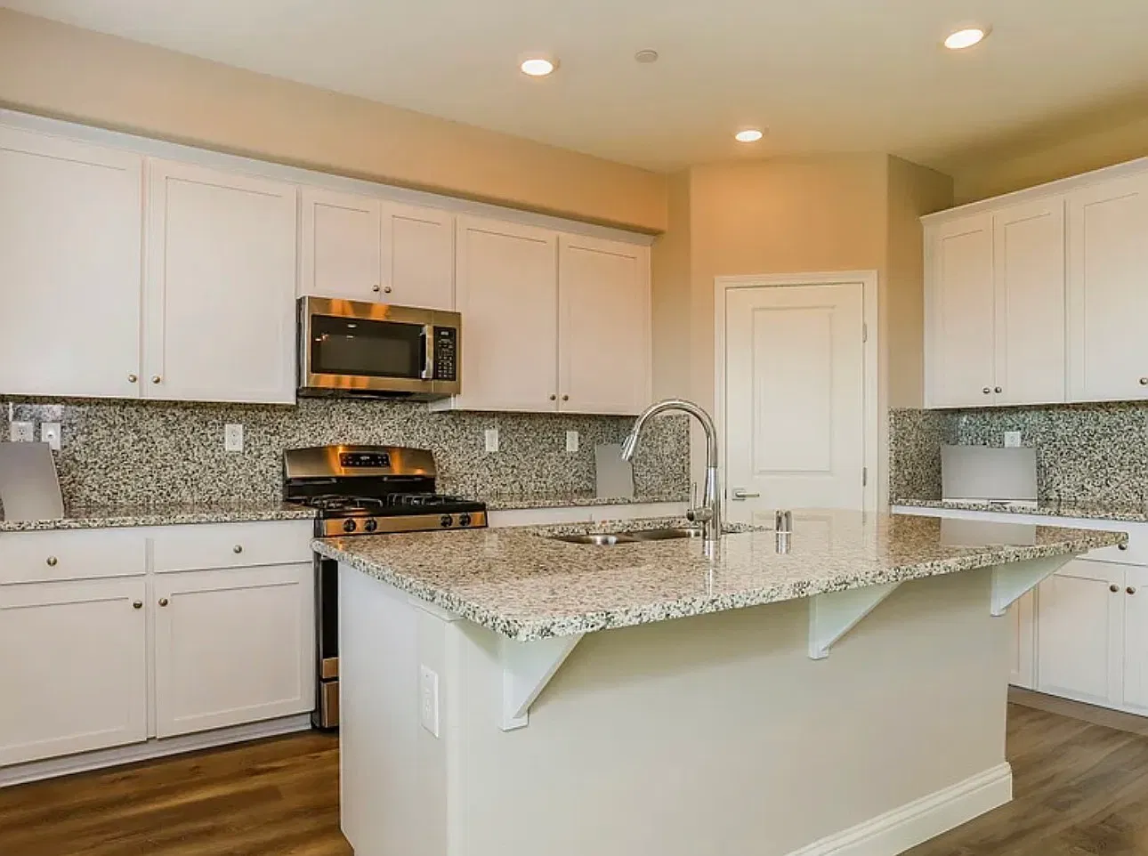 3 bed, 2.0 bath, $1,810 — Photo 1