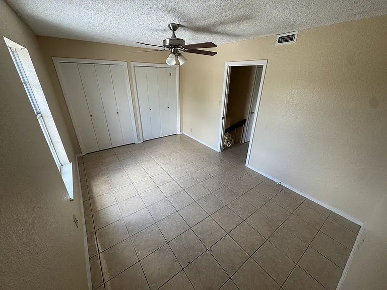 1209 N 77 Sunshine Strip Strip #2 — Photo 10