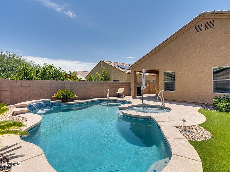1st image of 155 E Calle Trona