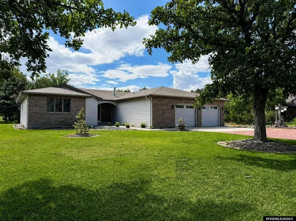 241 Willow Ct, Torrington, WY 82240