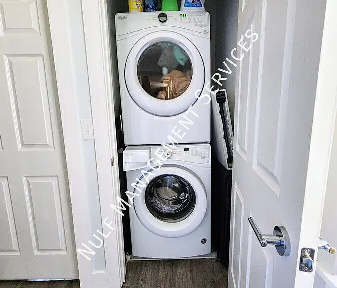 5106 Butler St #2 — Photo 7