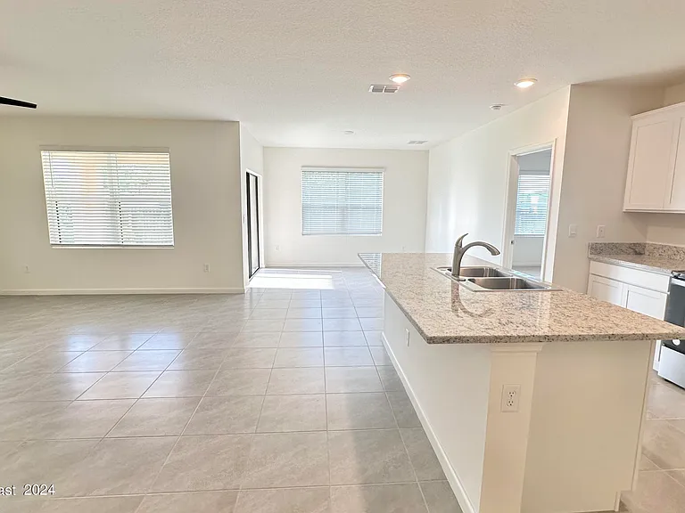6495 Topaz Dr — Photo 11