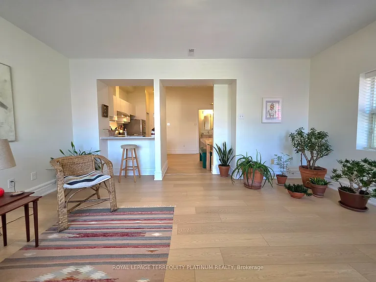 11 Beaconsfield Ave — Photo 19