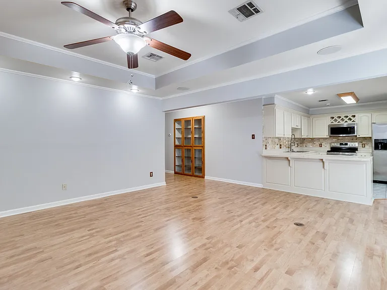 107 Kincaid Ct — Photo 5