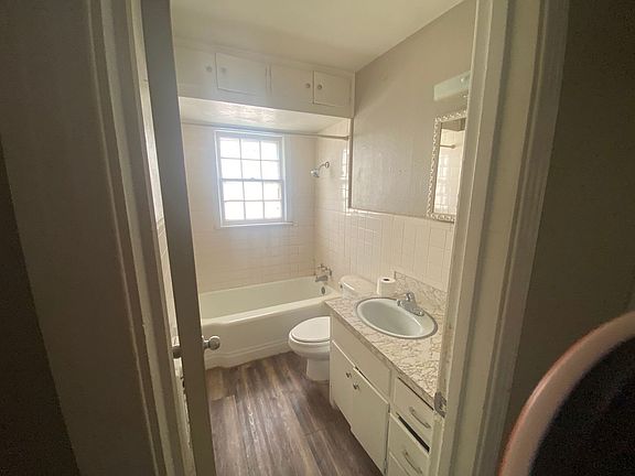 5th image of 2708 42nd St