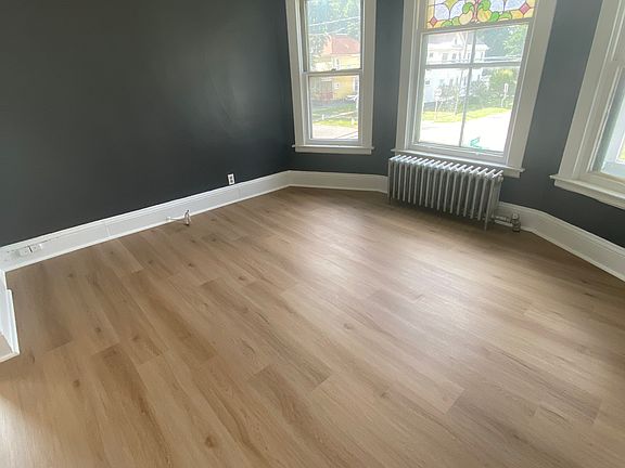 3rd image of 1838 Campbell Ave Floor 2