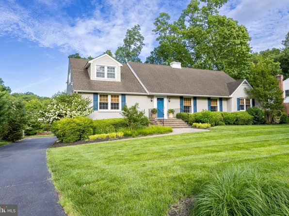 1707 Forestdale Dr, Wilmington, DE 19803