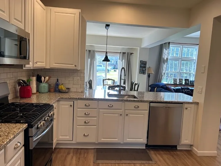 68 Kent Dr — Photo 5