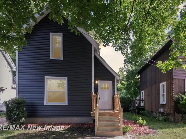 304 E Genesee St, Durand, MI 48429