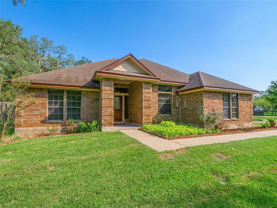 1602 McFadden Rd, Lake Jackson, TX 77566 MLS 65948829 Zillow
