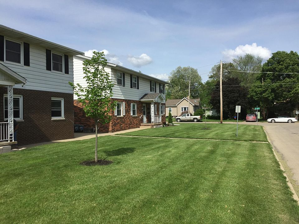 2nd image of 106 E 10th St #5