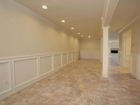 5th image of 82 Lake Shore Dr