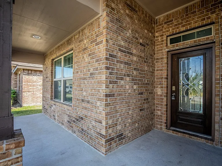 1407 Wheatland Terrance Ln — Photo 3